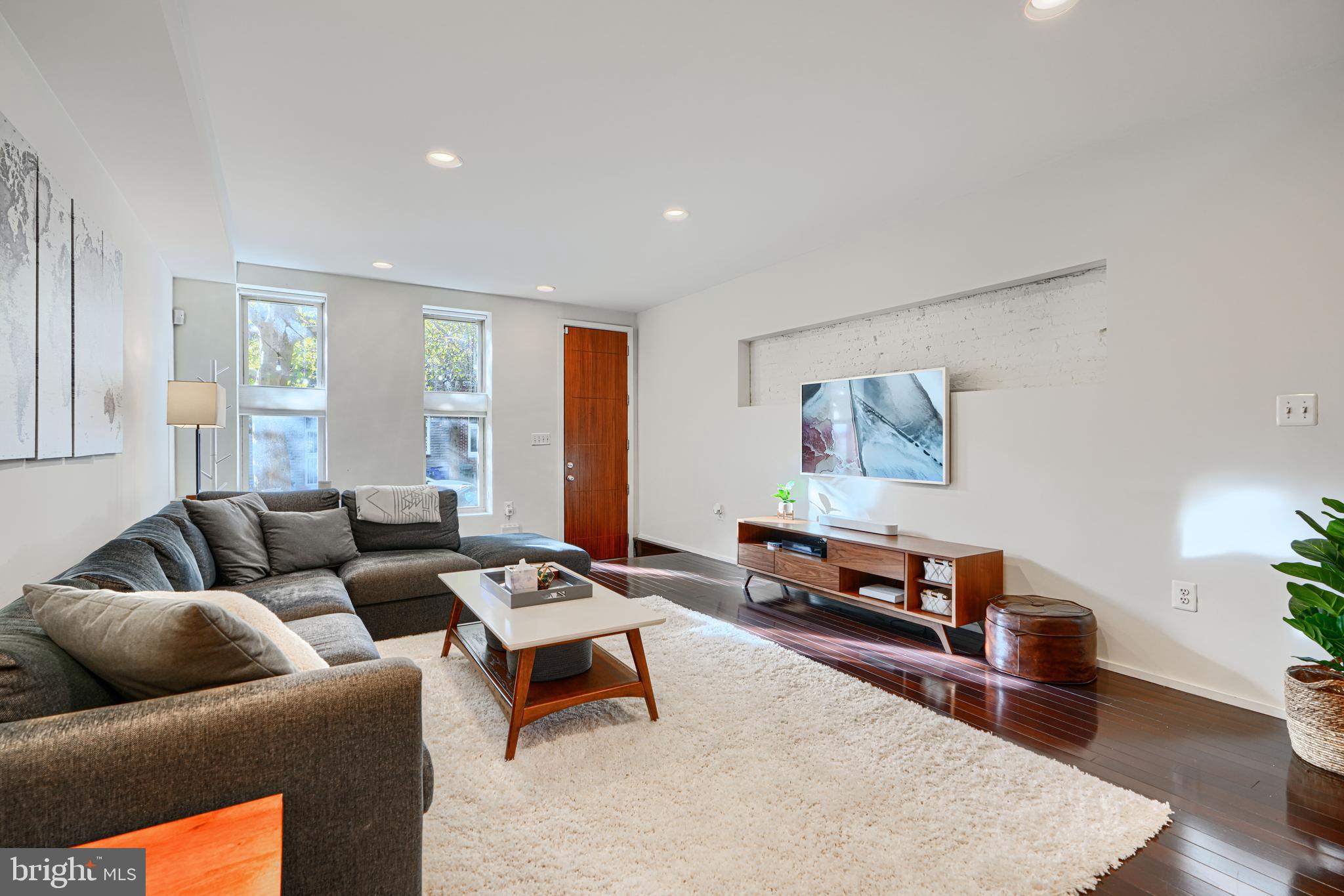 BUTCHERS HILL - Residential