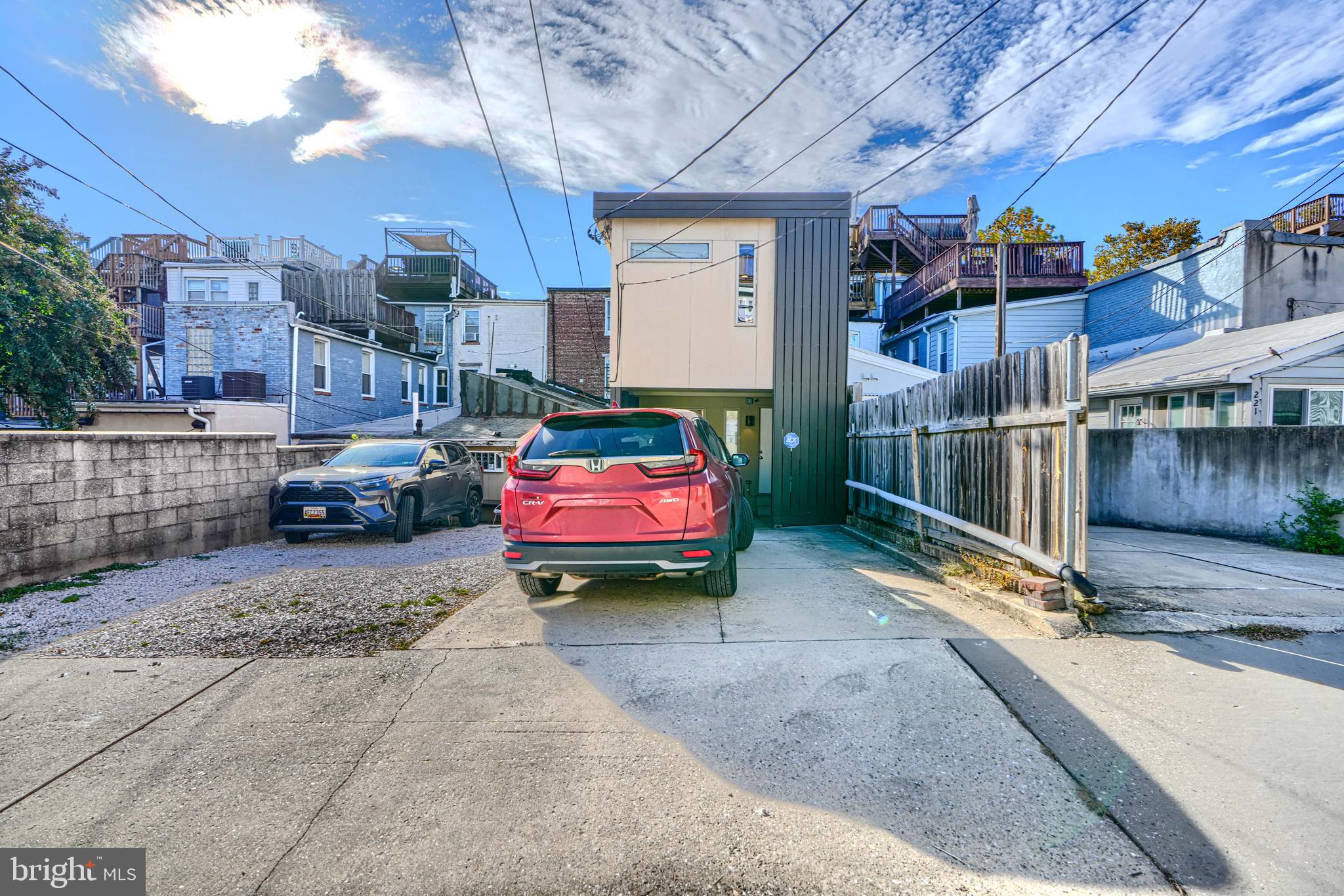 BUTCHERS HILL - Residential
