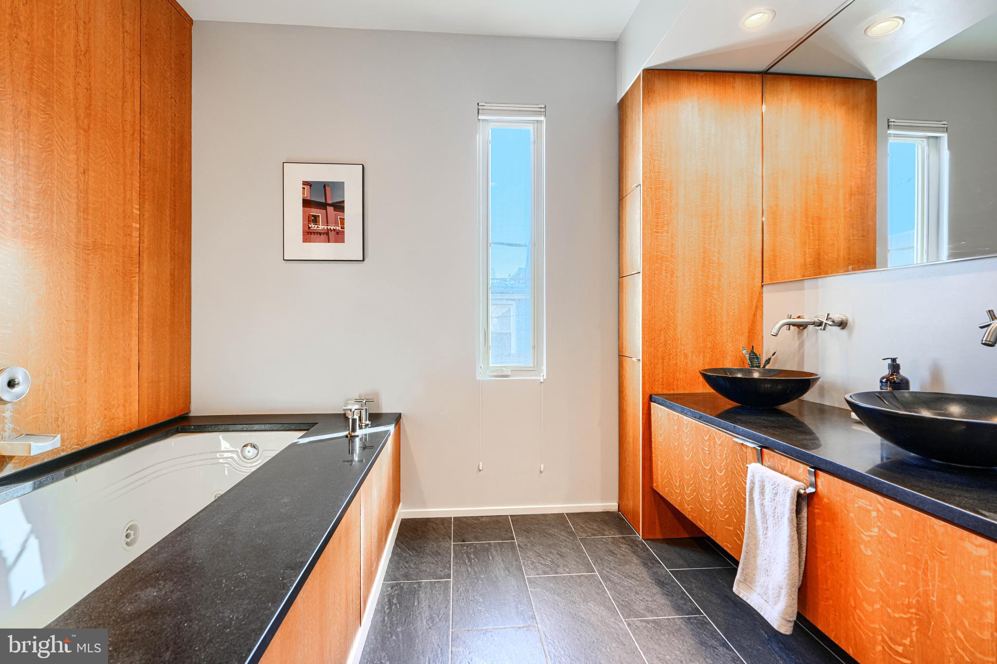 BUTCHERS HILL - Residential