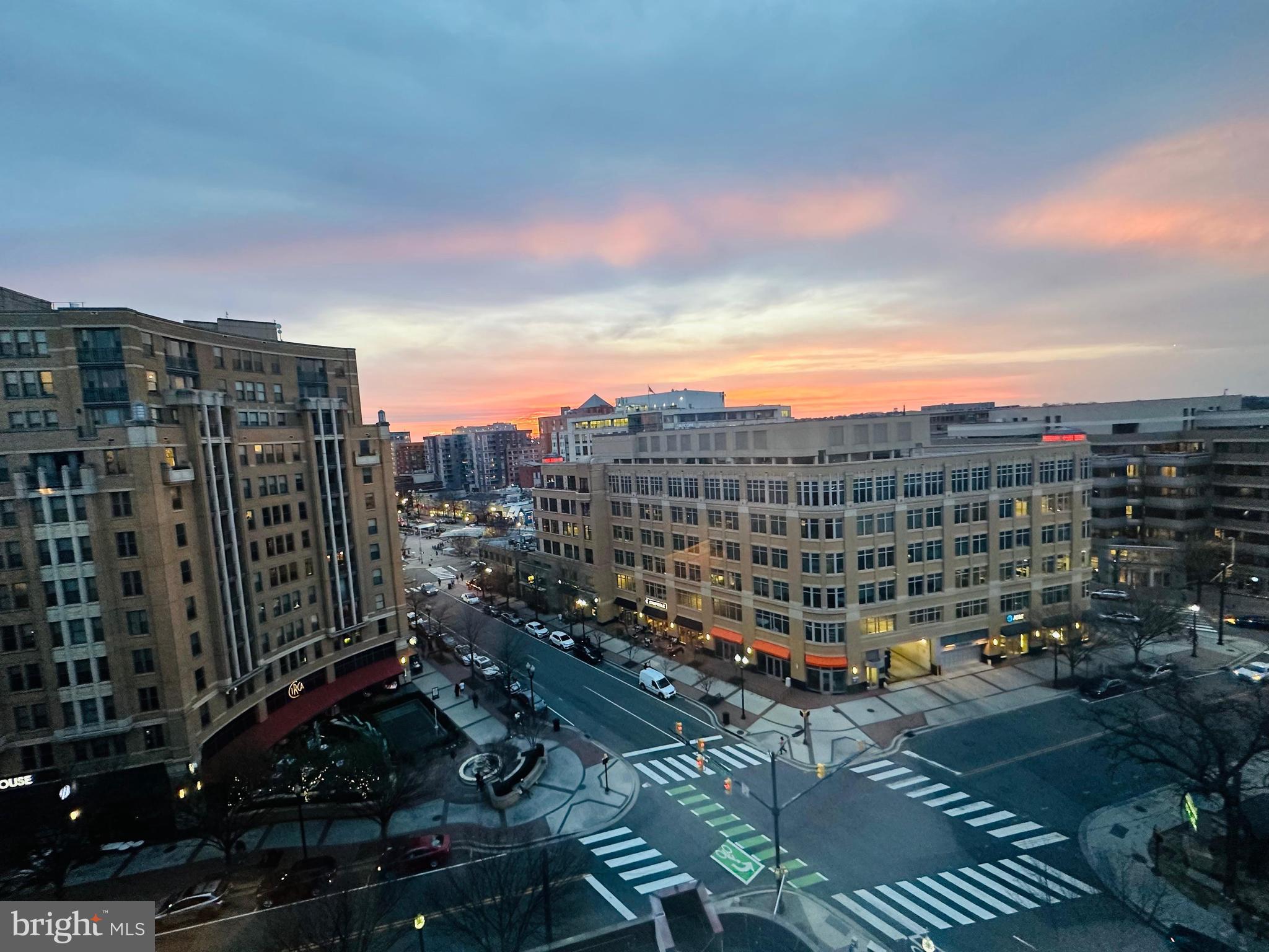 STATION SQUARE - Residential Lease