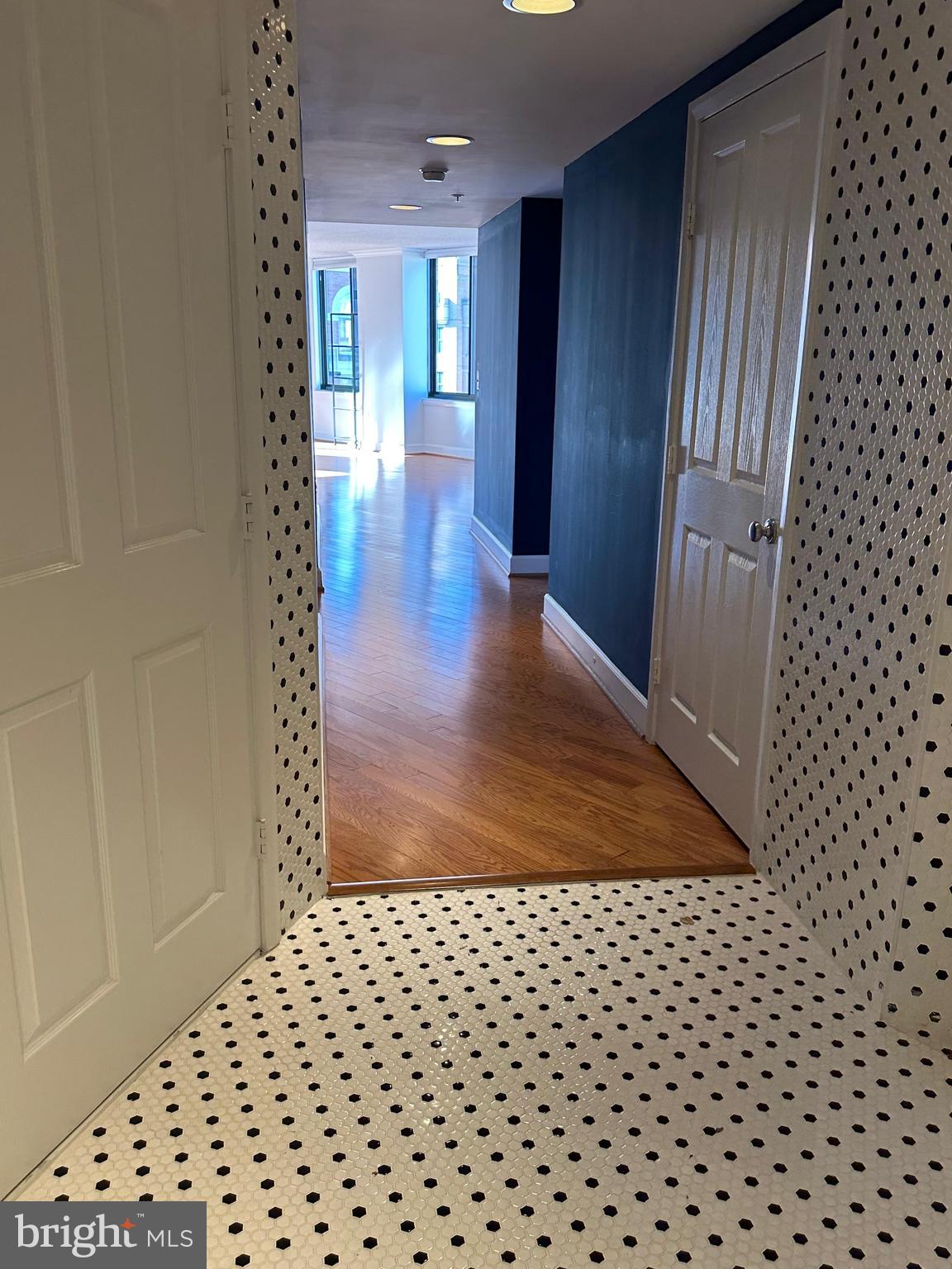 STATION SQUARE - Residential Lease