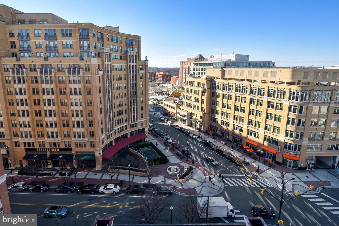 STATION SQUARE - Residential Lease