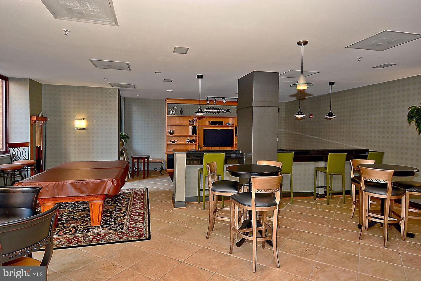 STATION SQUARE - Residential Lease