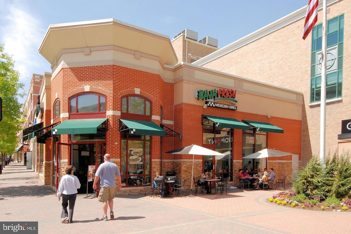 STATION SQUARE - Residential Lease