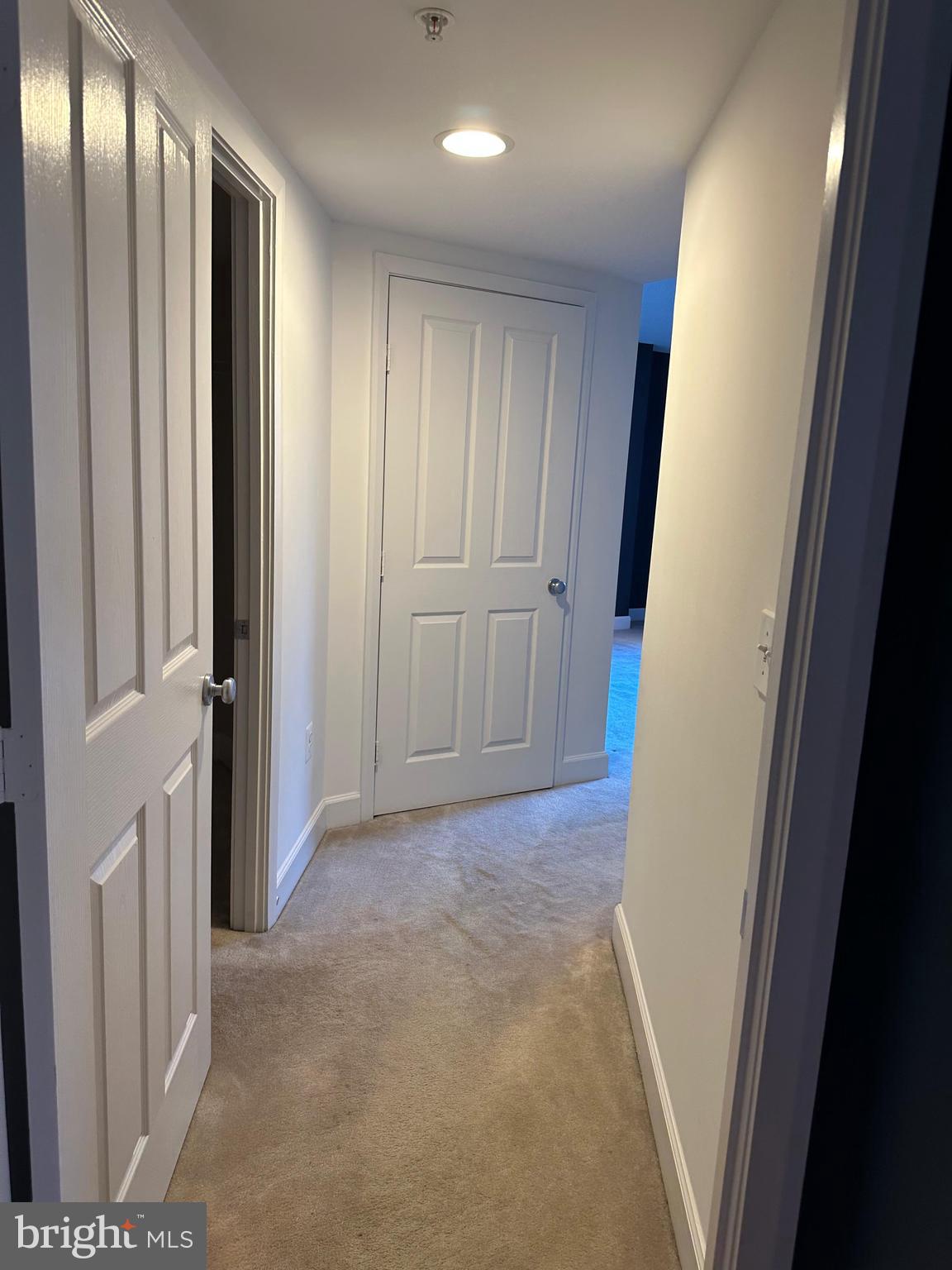 STATION SQUARE - Residential Lease