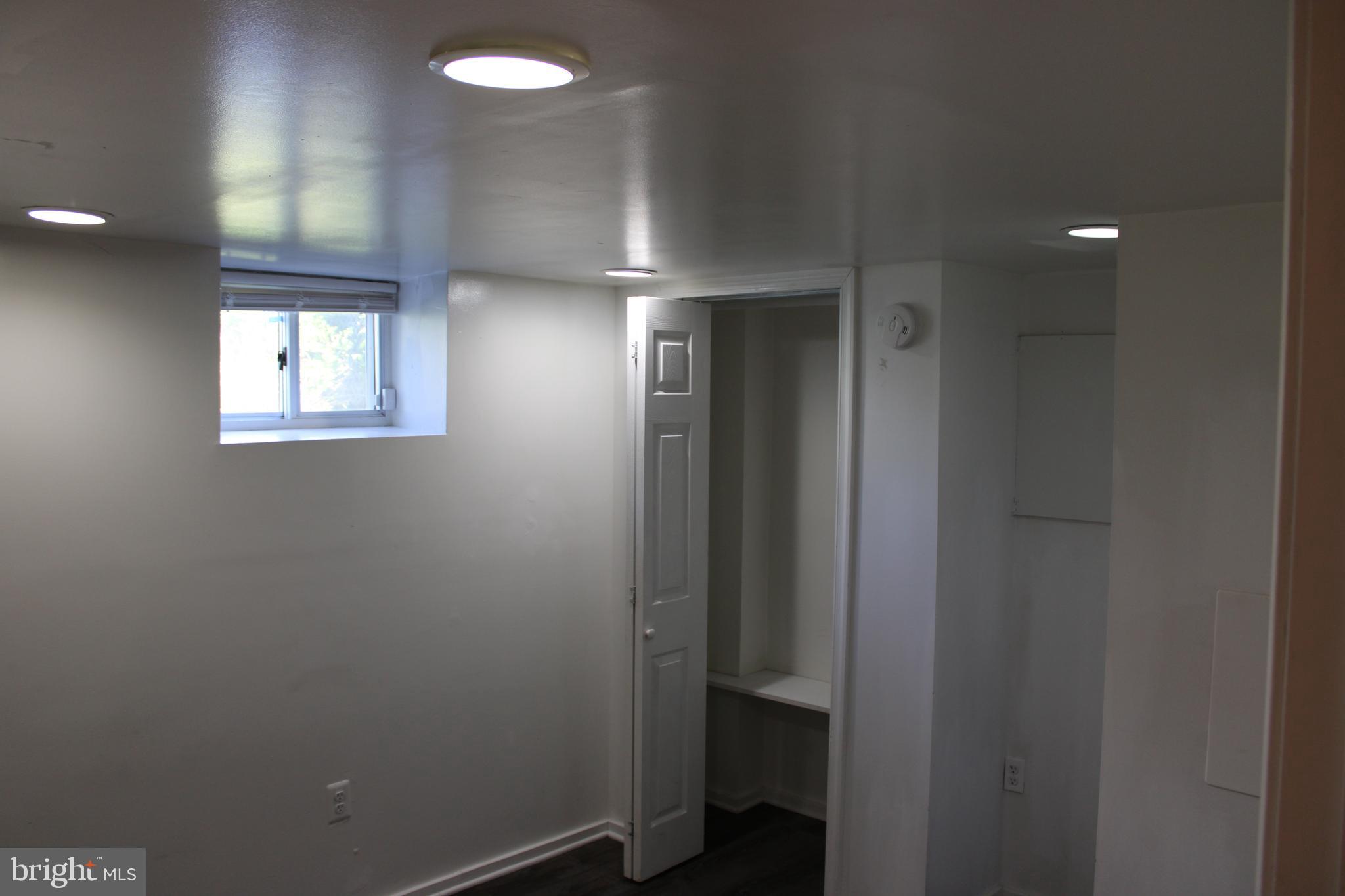 IDLEWOOD - Residential