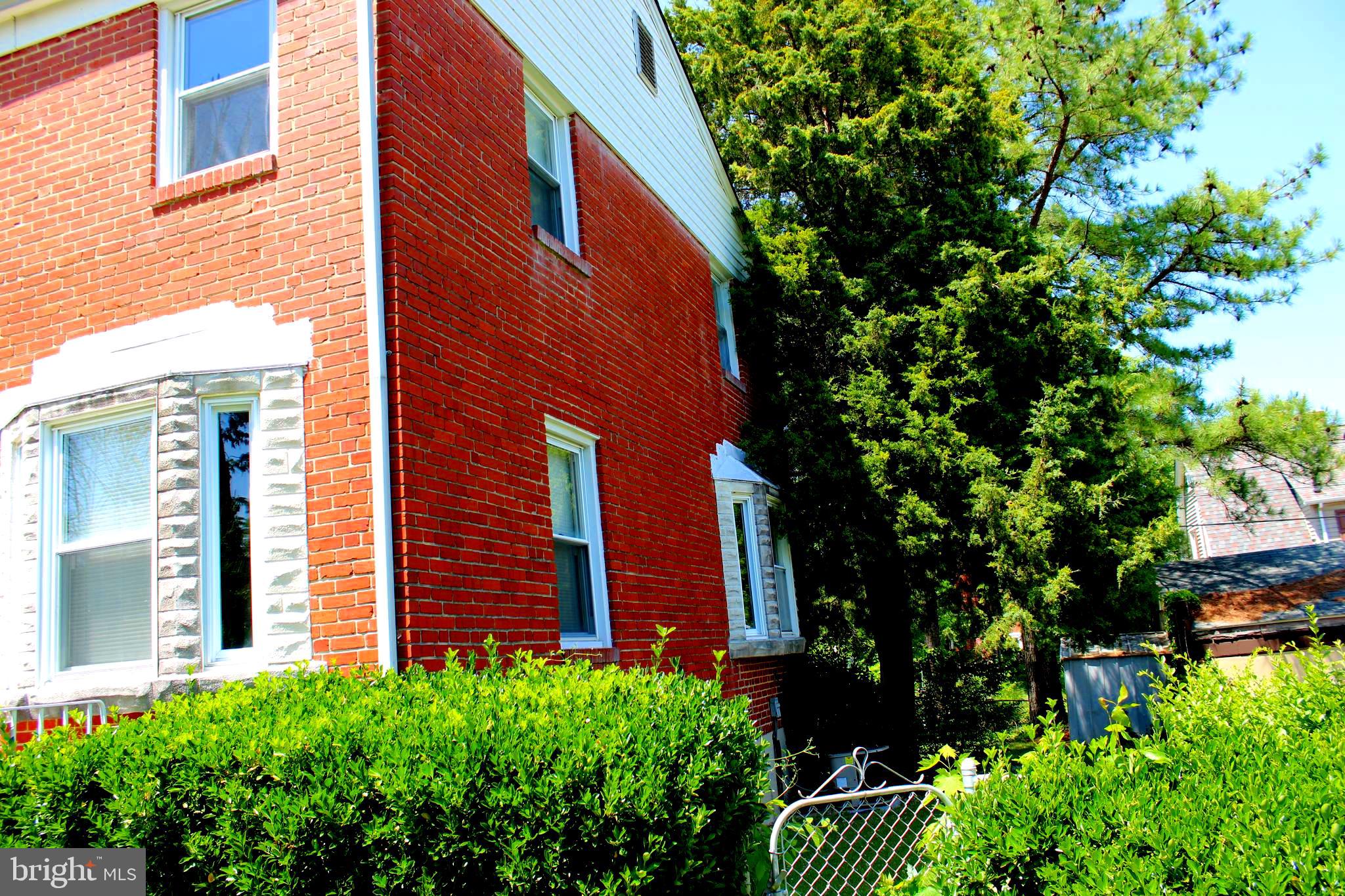 IDLEWOOD - Residential