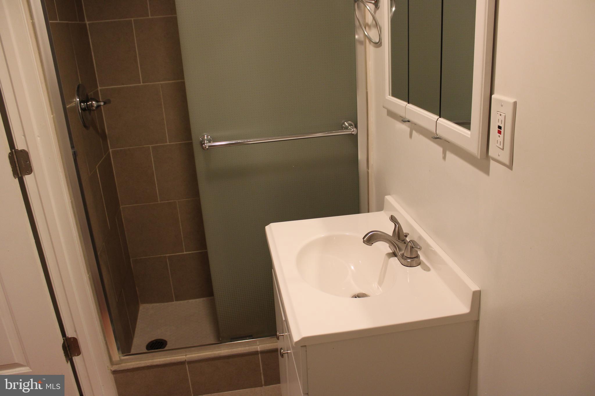 IDLEWOOD - Residential