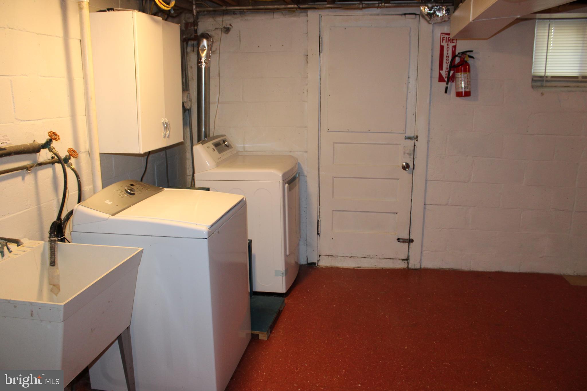 IDLEWOOD - Residential