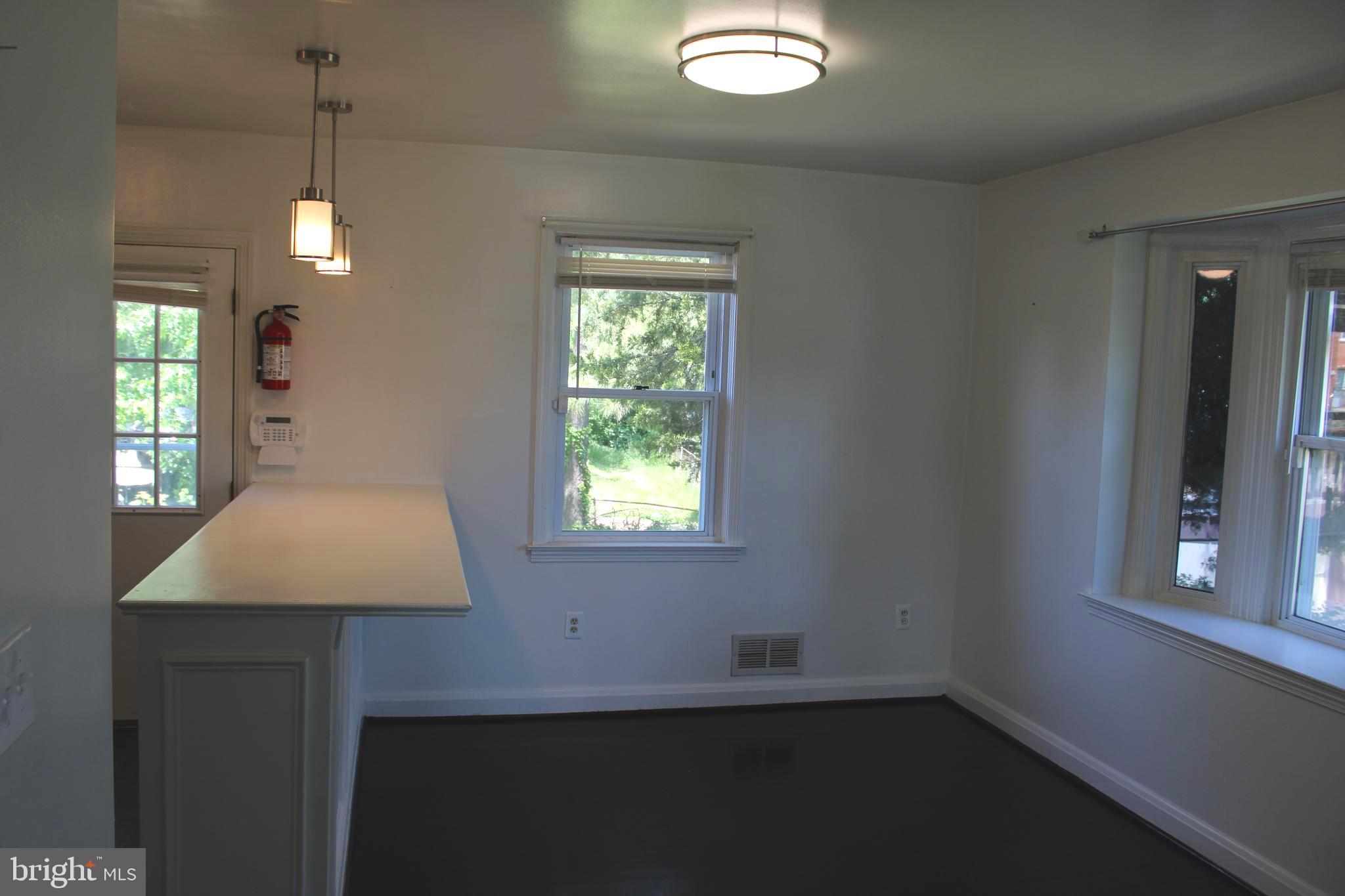 IDLEWOOD - Residential