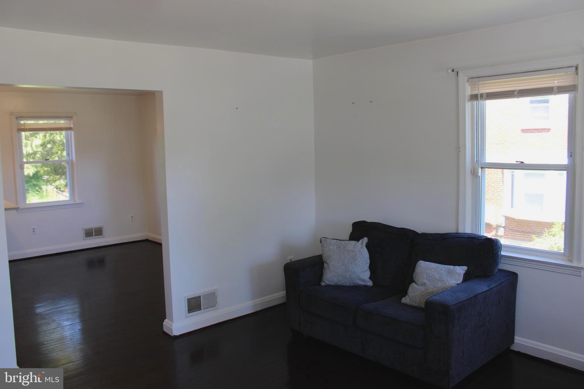 IDLEWOOD - Residential