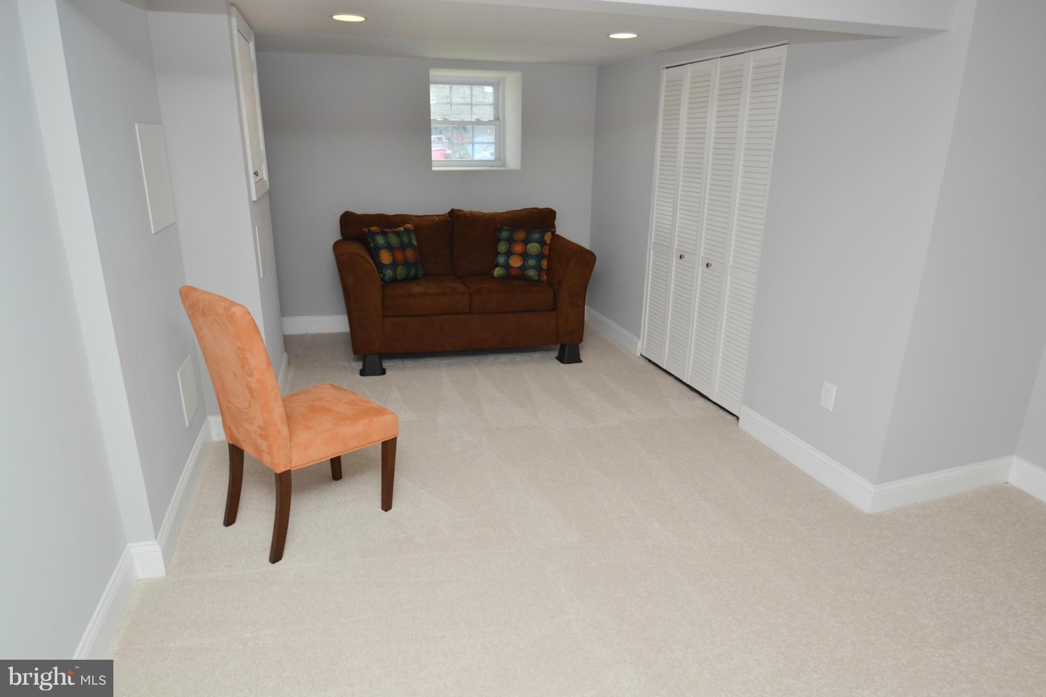 ELMWOOD - Residential