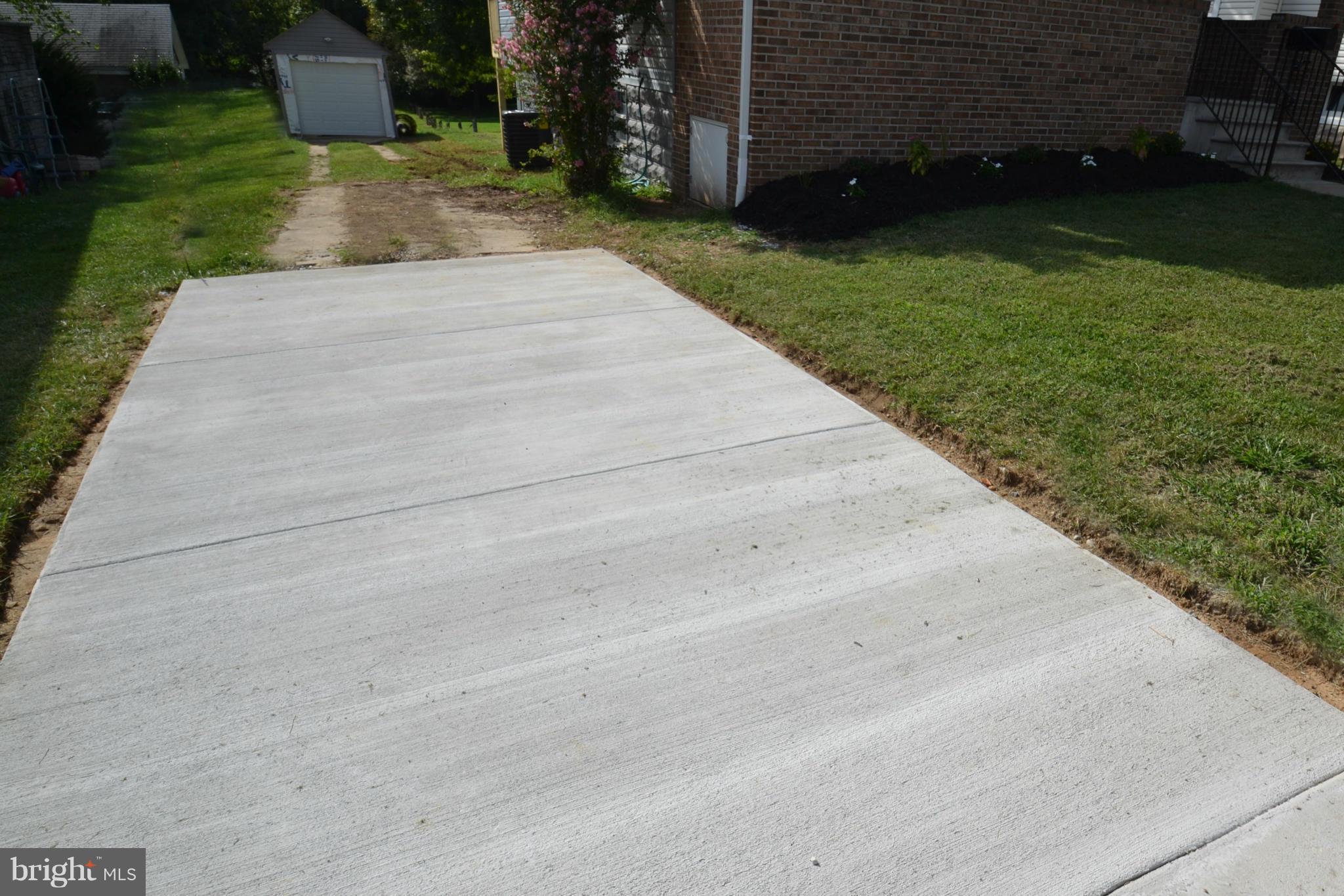 ELMWOOD - Residential