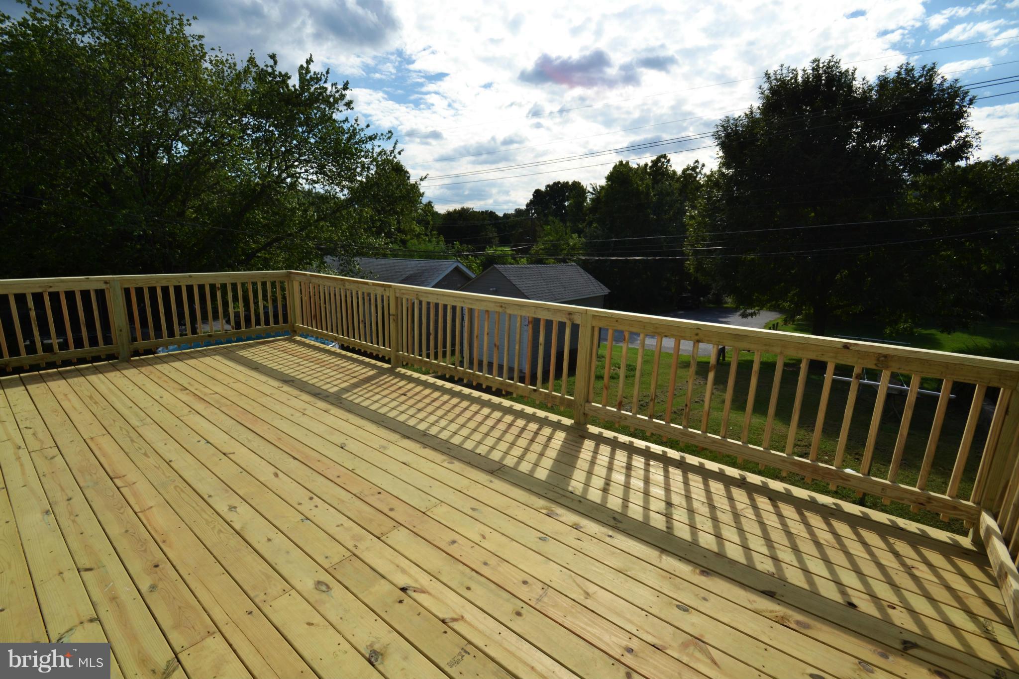 ELMWOOD - Residential