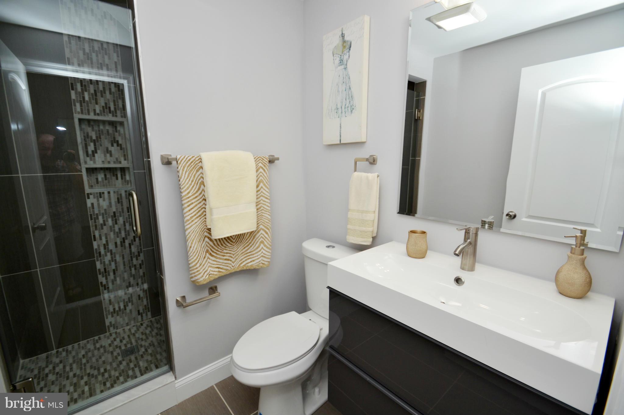 ELMWOOD - Residential