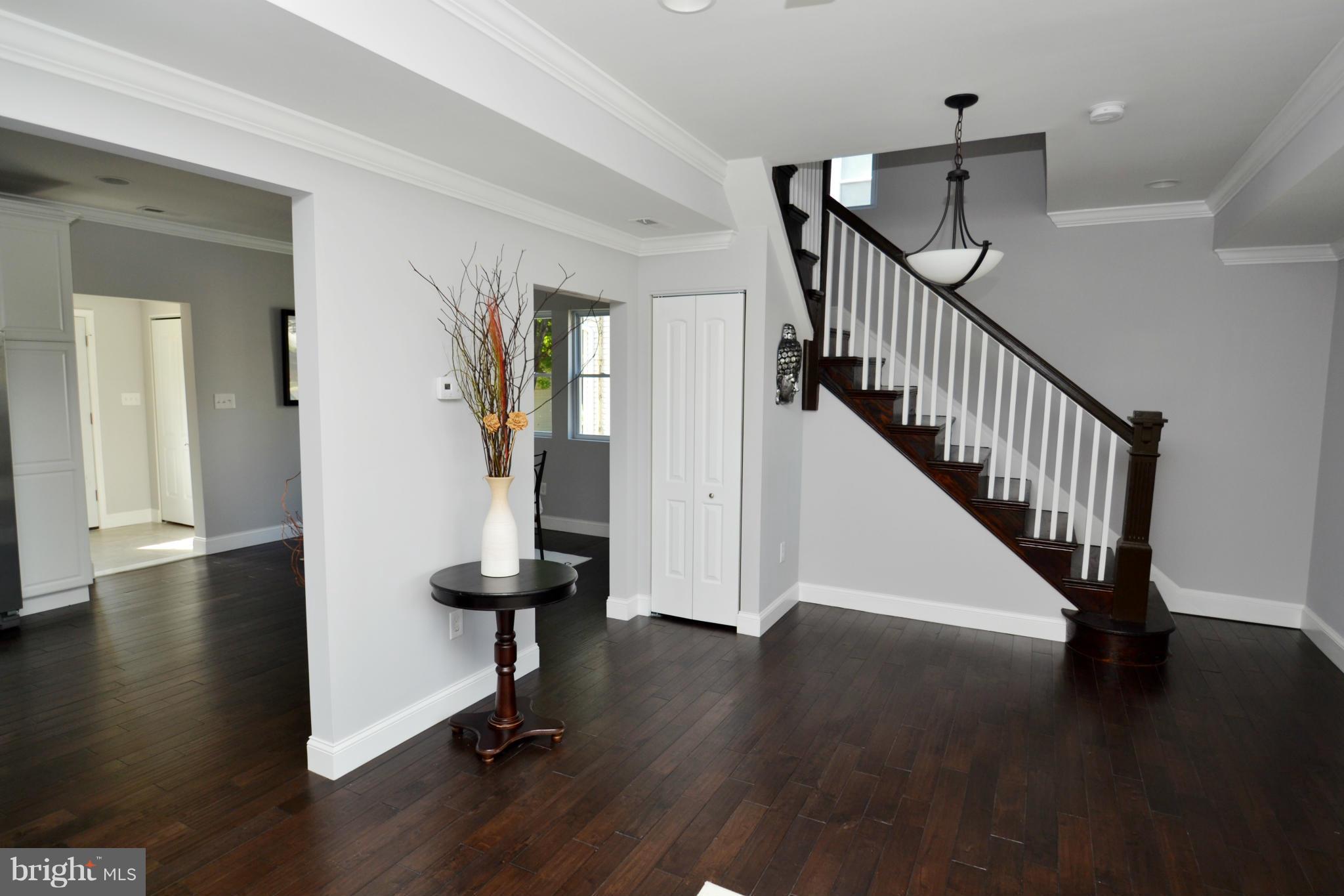 ELMWOOD - Residential