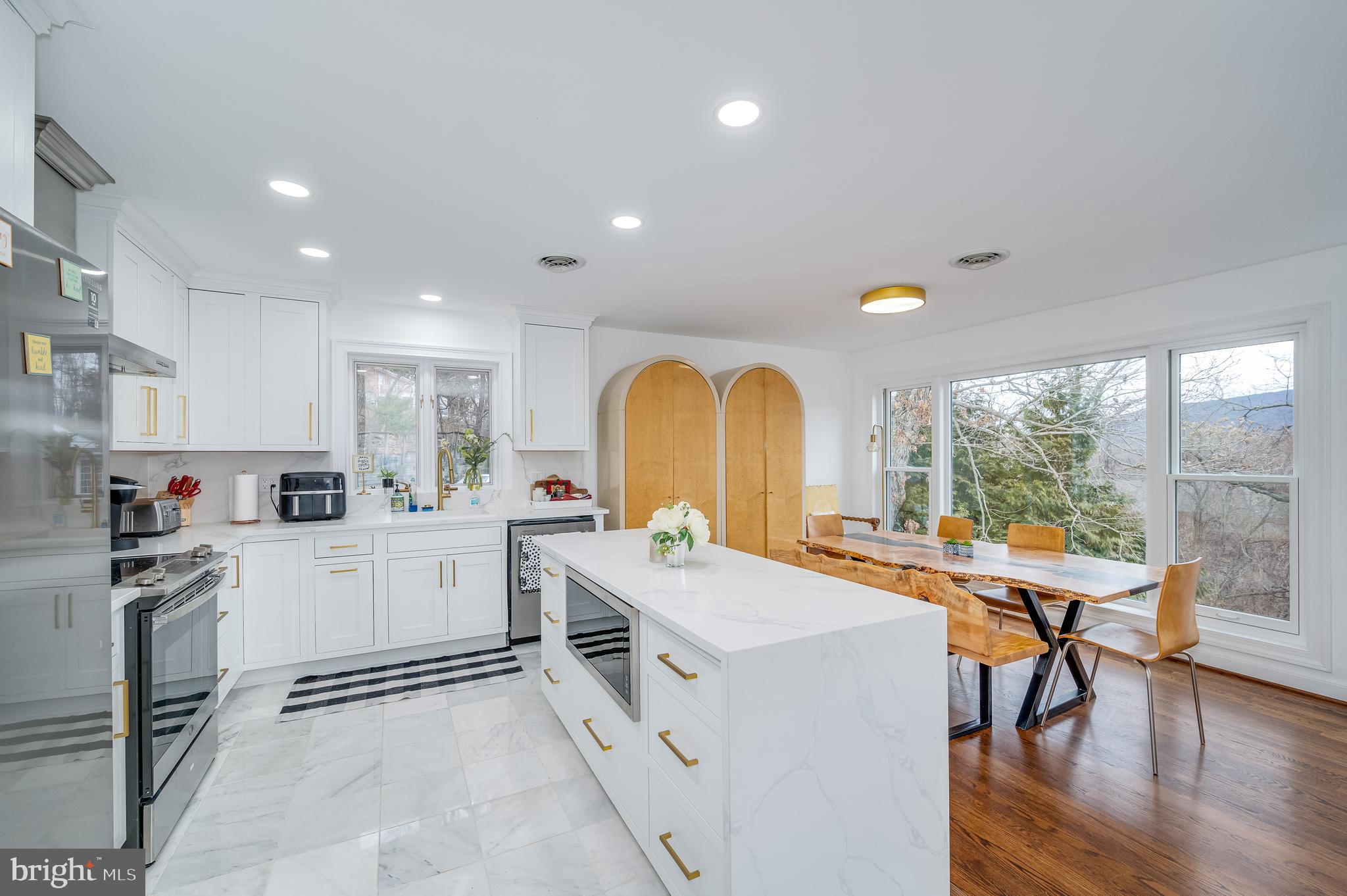 CAVALIER  HEIGHTS - Residential