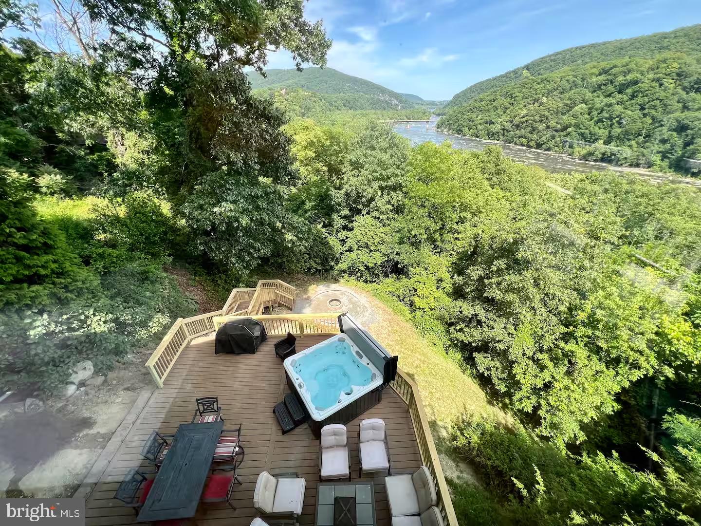 CAVALIER  HEIGHTS - Residential