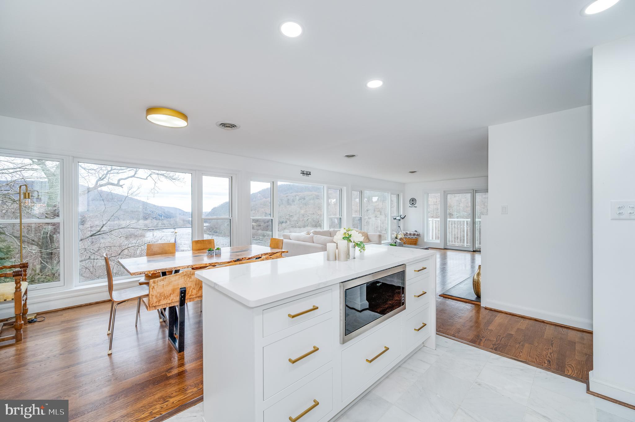 CAVALIER  HEIGHTS - Residential