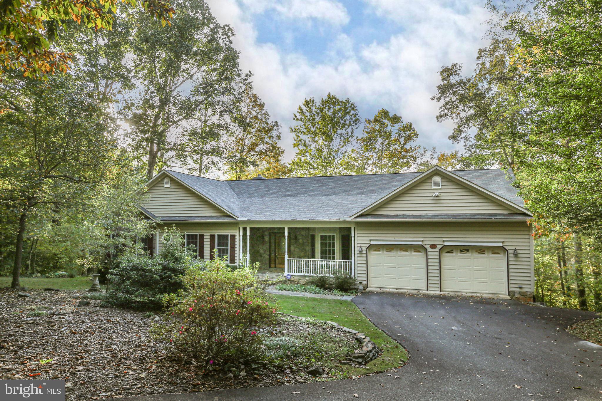 12805 LAKE WILDERNESS LANE