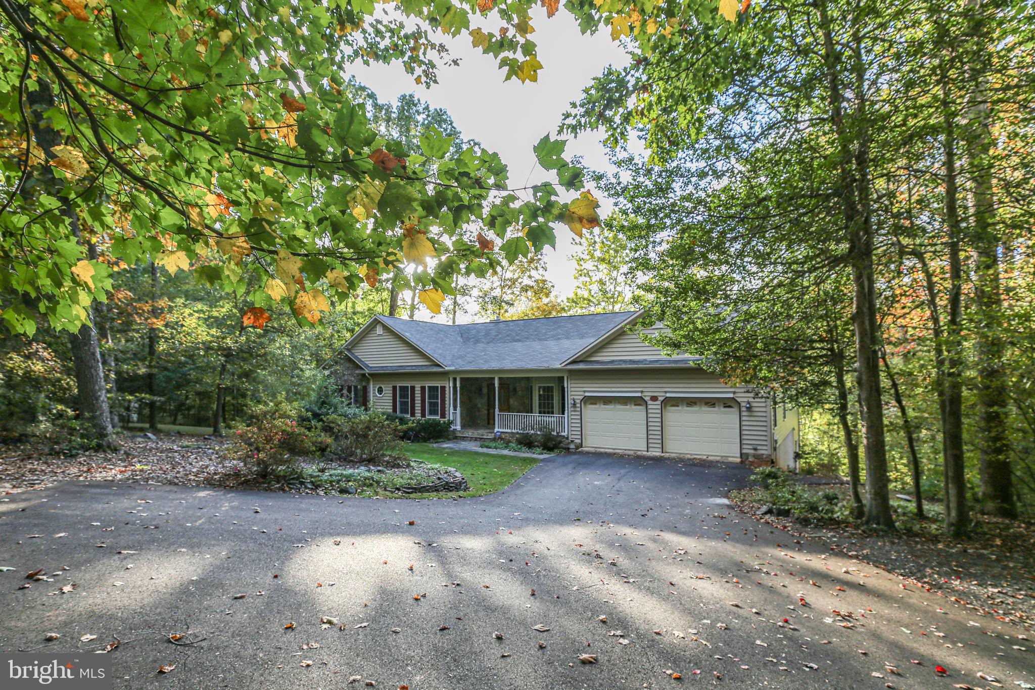 12805 LAKE WILDERNESS LANE