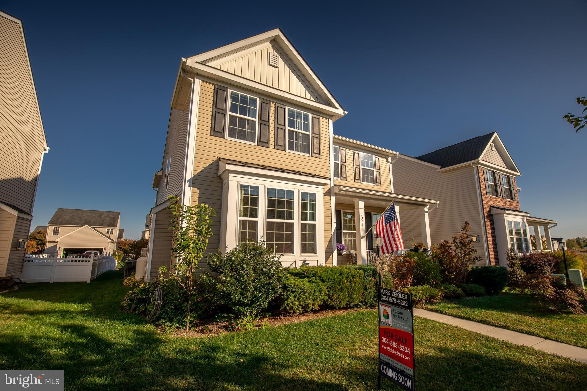 LAKELAND PLACE - Residential