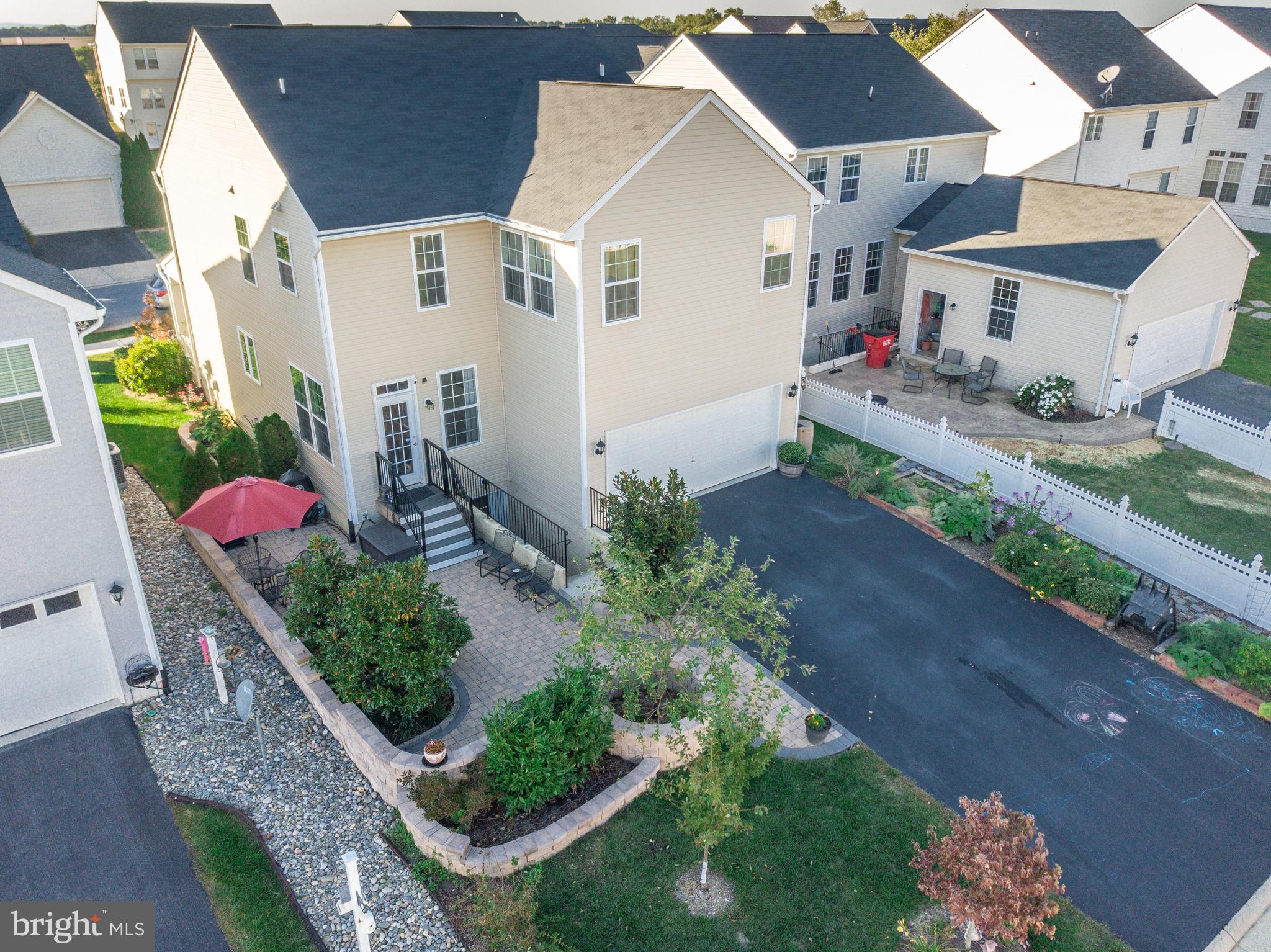 LAKELAND PLACE - Residential