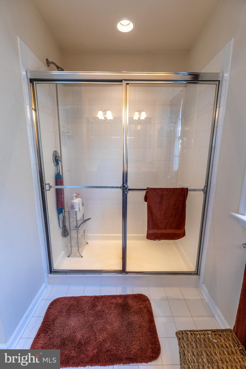 LAKELAND PLACE - Residential