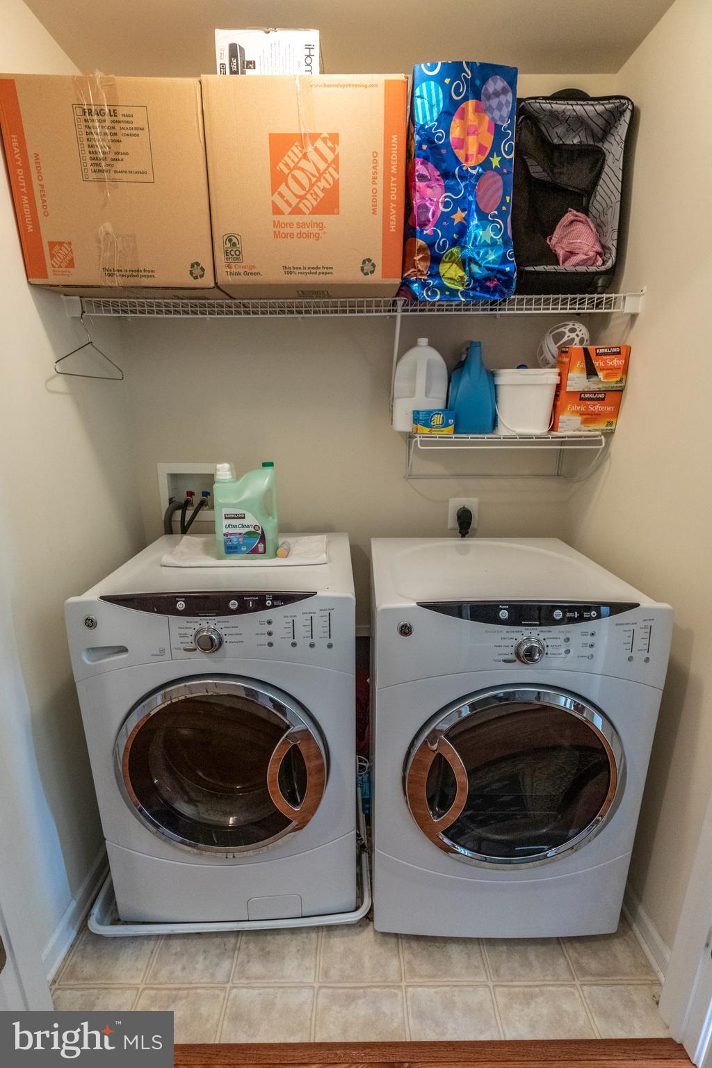 LAKELAND PLACE - Residential