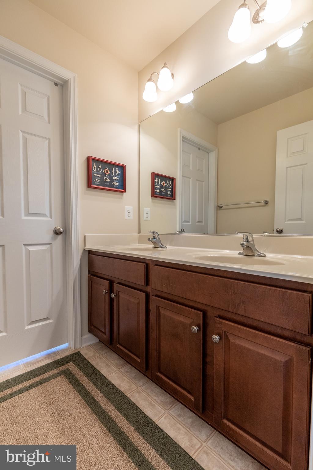 LAKELAND PLACE - Residential