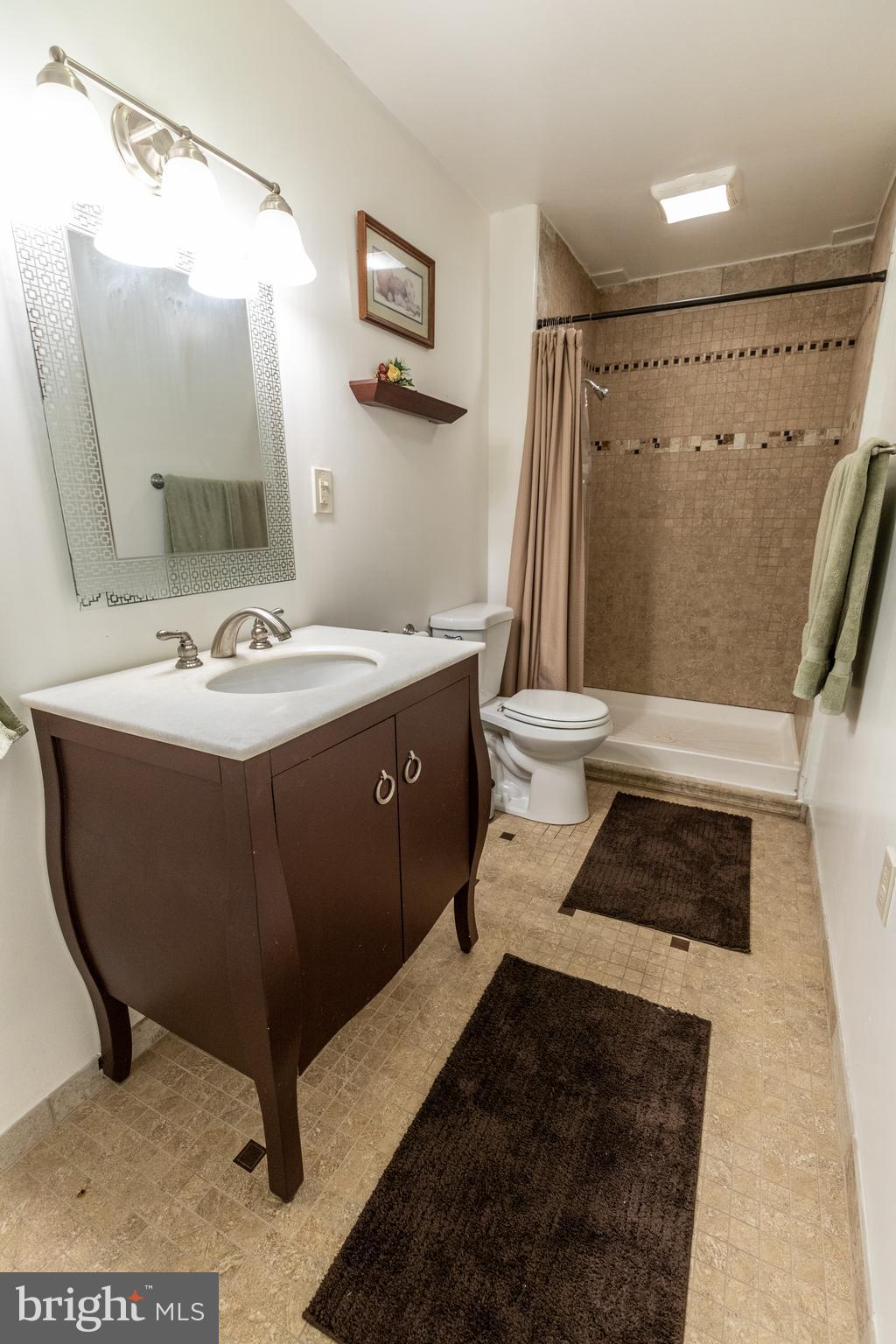 LAKELAND PLACE - Residential