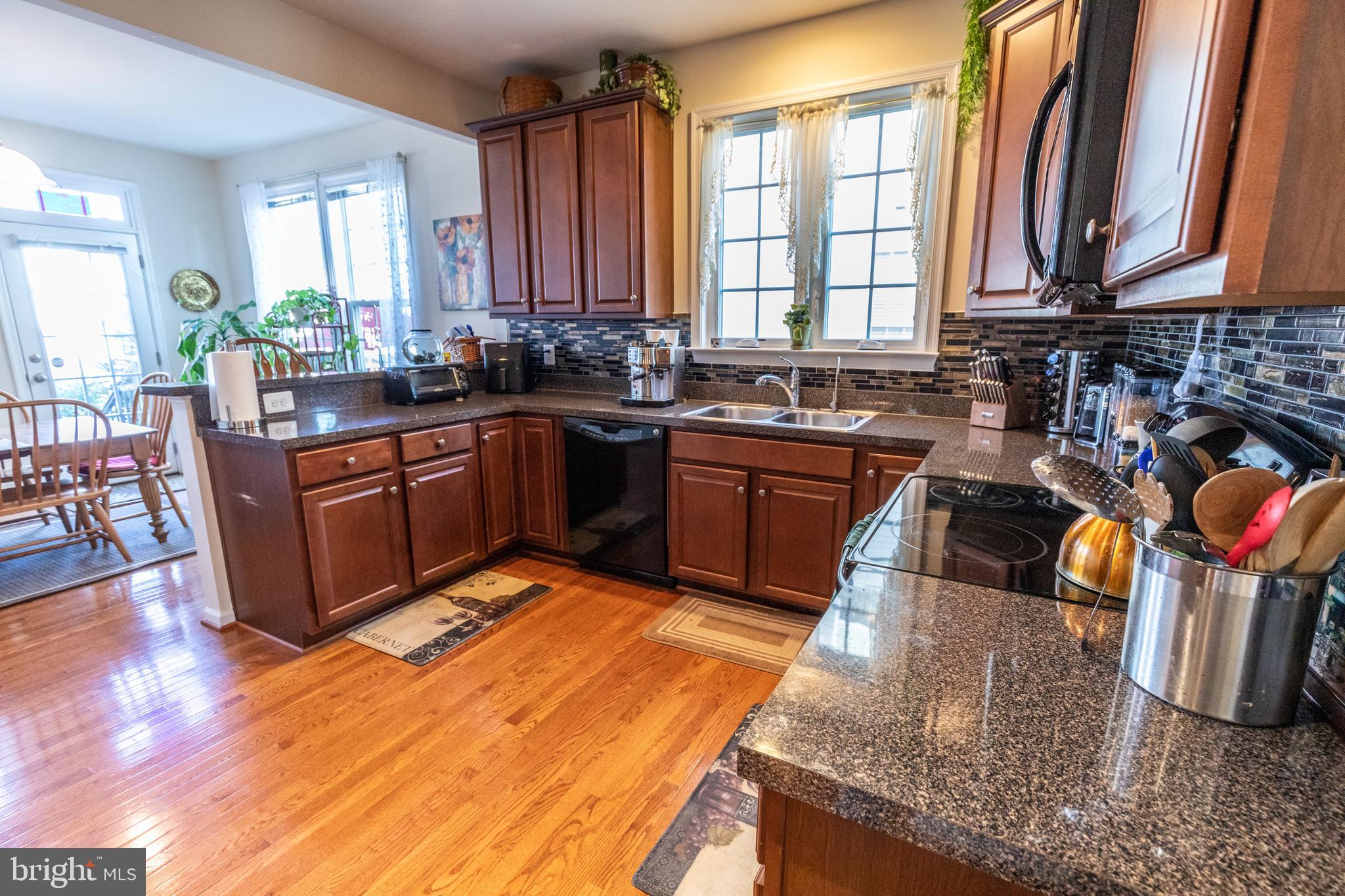 LAKELAND PLACE - Residential