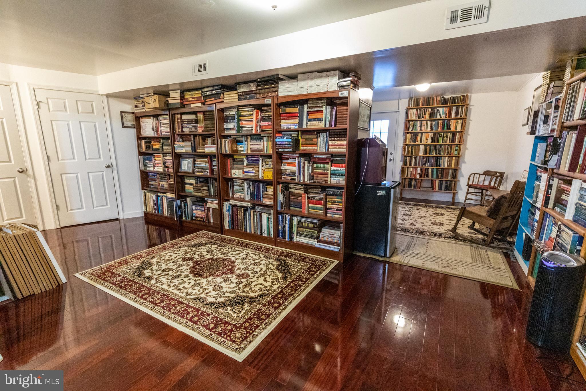 LAKELAND PLACE - Residential