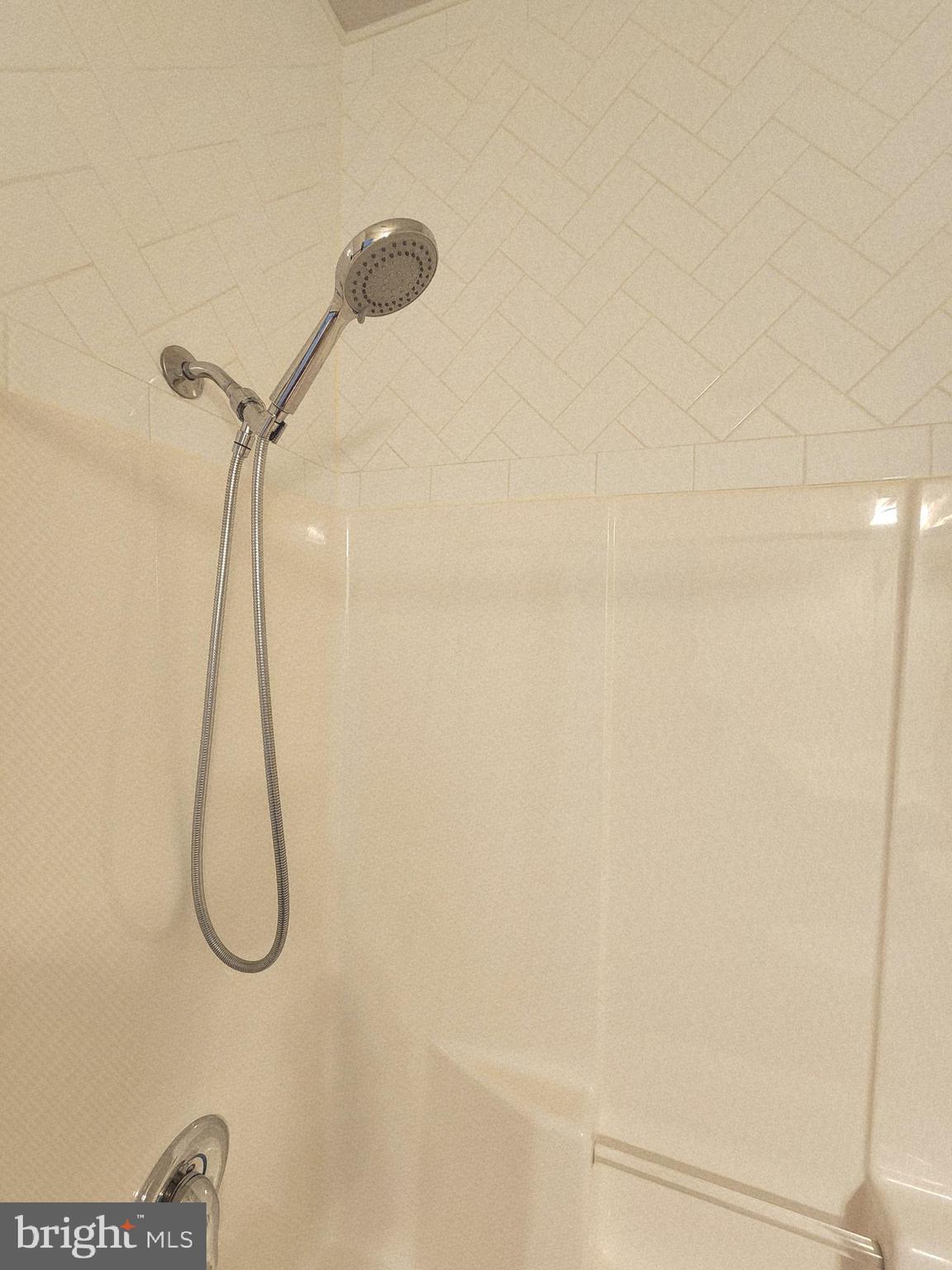 VILLAGE OF FOUNTAINVIEW - Residential