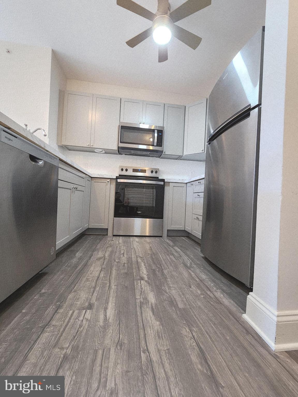 VILLAGE OF FOUNTAINVIEW - Residential