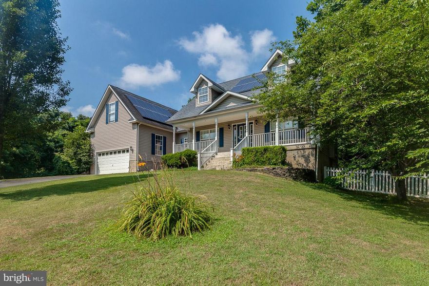 SPACIOUS CONTEMPORARY RAMBLER W/DRAMATIC CATHEDRAL CEILINGS&OPEN FLOOR PLAN.GAME ROOM/5TH BR ABOVE GARAGE. RETREAT TO THE MASTER BR SUITE OR RELAX IN THE HOT TUB.FINISHED WALK OUT BSMT W/ LARGE CUSTOMBAR IN REC RM, FULL BATH,BR,IRRIGATION SPRINKLERS, LARGE COVERED FRONT PORCH,DECK WITH HOT TUB AND NO HOA -HOME WARRANTY,SOLAR PANELS,HUGE LOT!! SMALL S/D-CHECK THIS ONE OUT!!!!