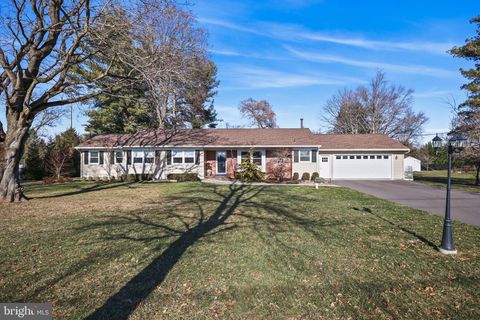 Photo of 568 Village Rd W Road, PRINCETON JUNCTION, NJ 08550 (MLS # NJME2071522)