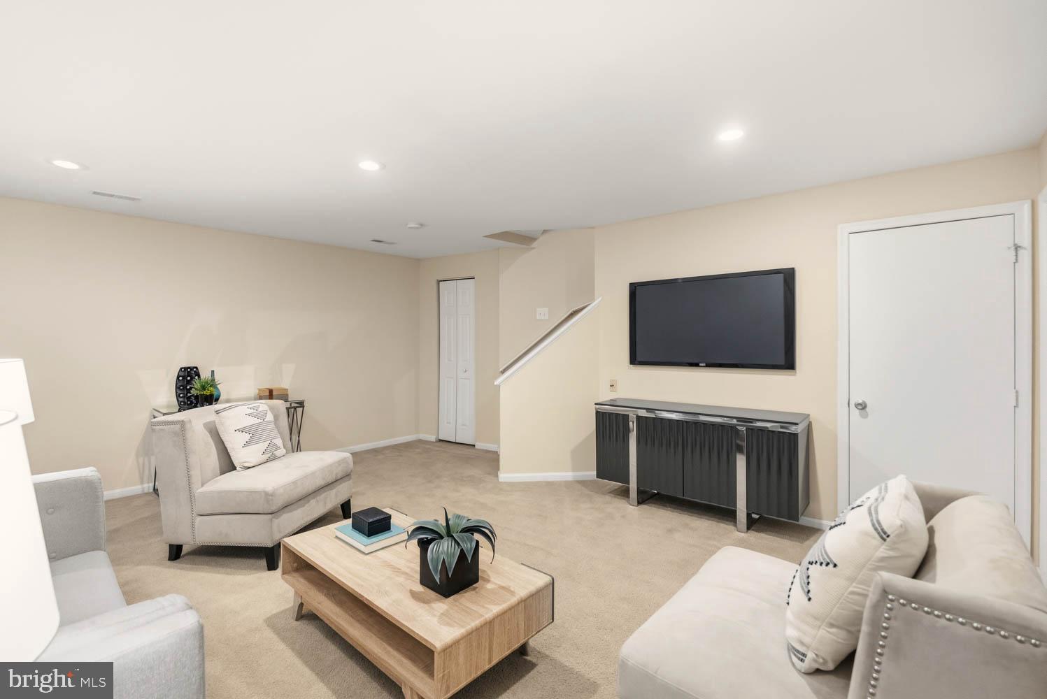 CENTRE RIDGE LAND BAY - Residential