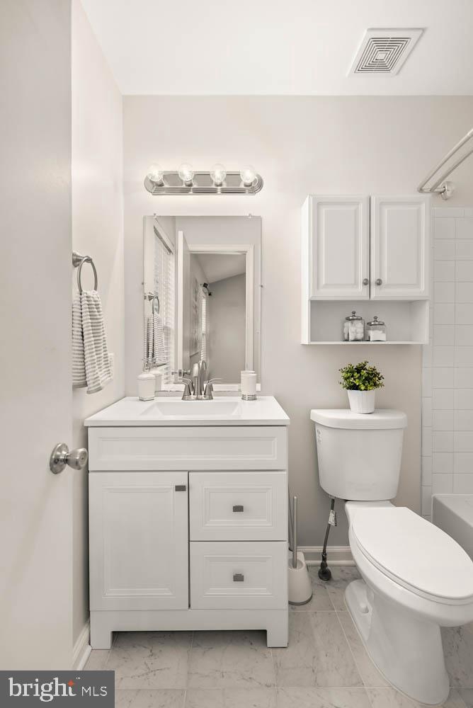 CENTRE RIDGE LAND BAY - Residential