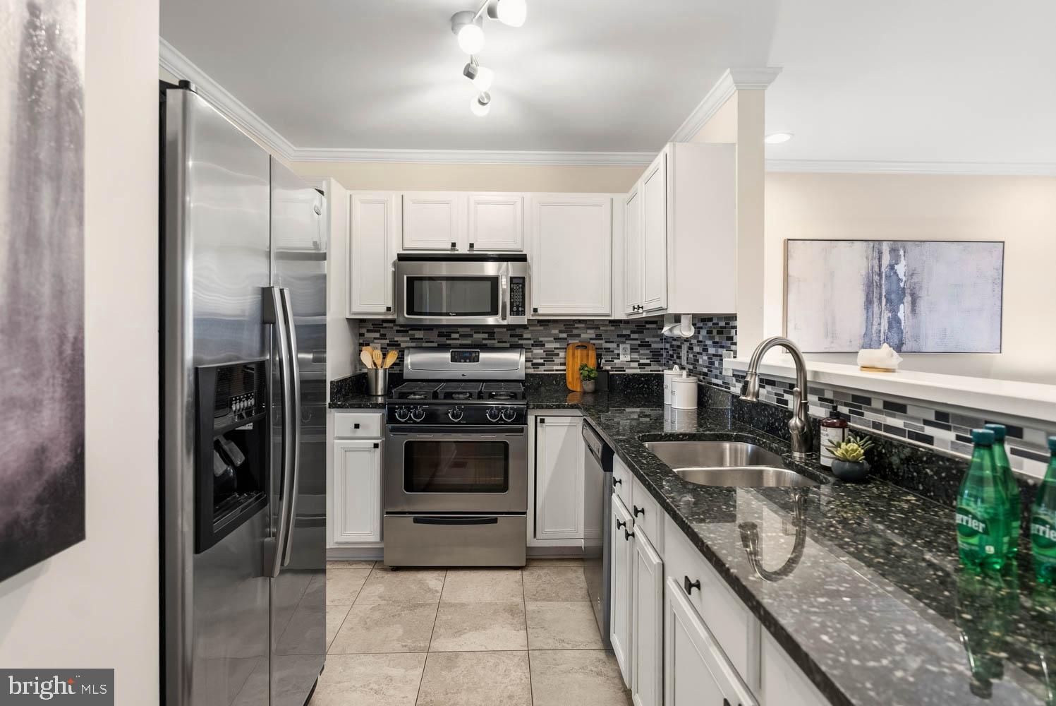 CENTRE RIDGE LAND BAY - Residential