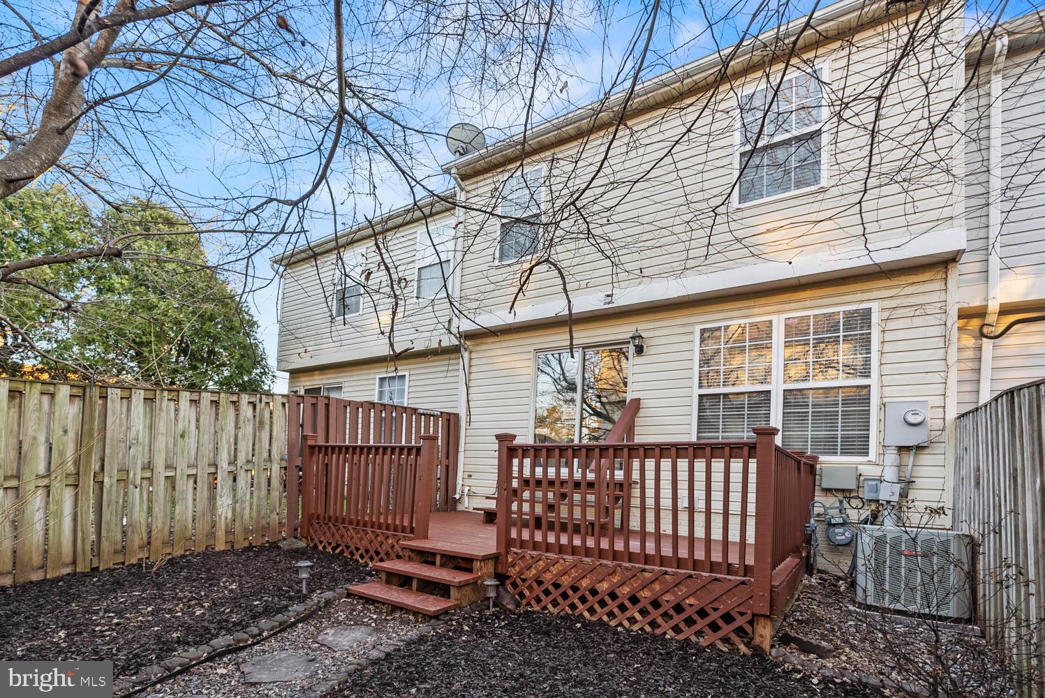 CENTRE RIDGE LAND BAY - Residential