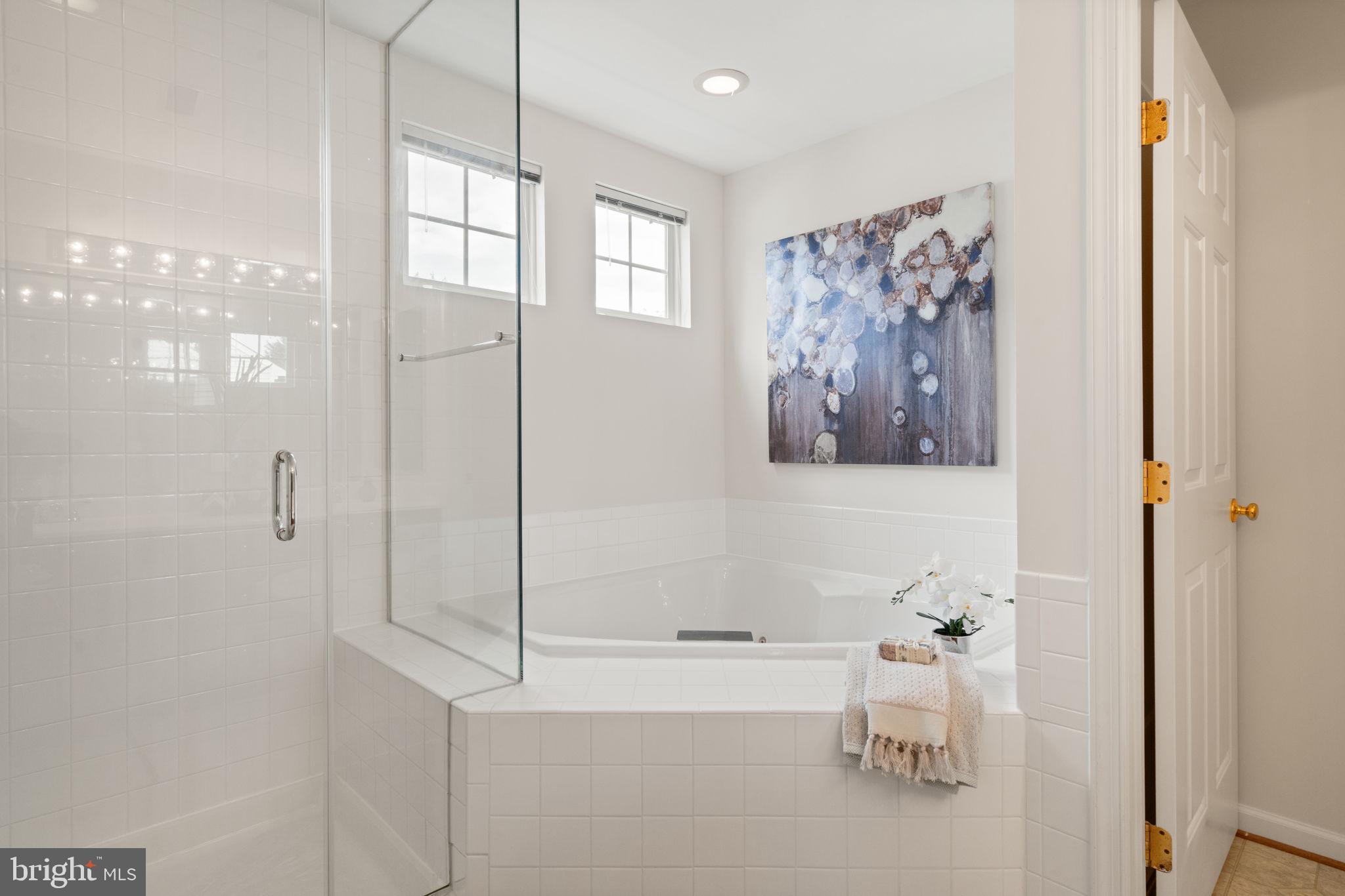 EIGHTEENTH CENTURY HAYMARKET - Residential