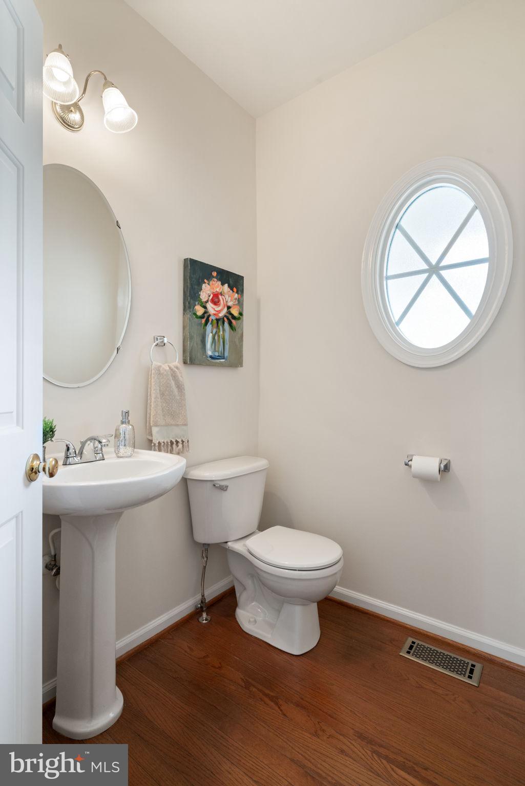 EIGHTEENTH CENTURY HAYMARKET - Residential