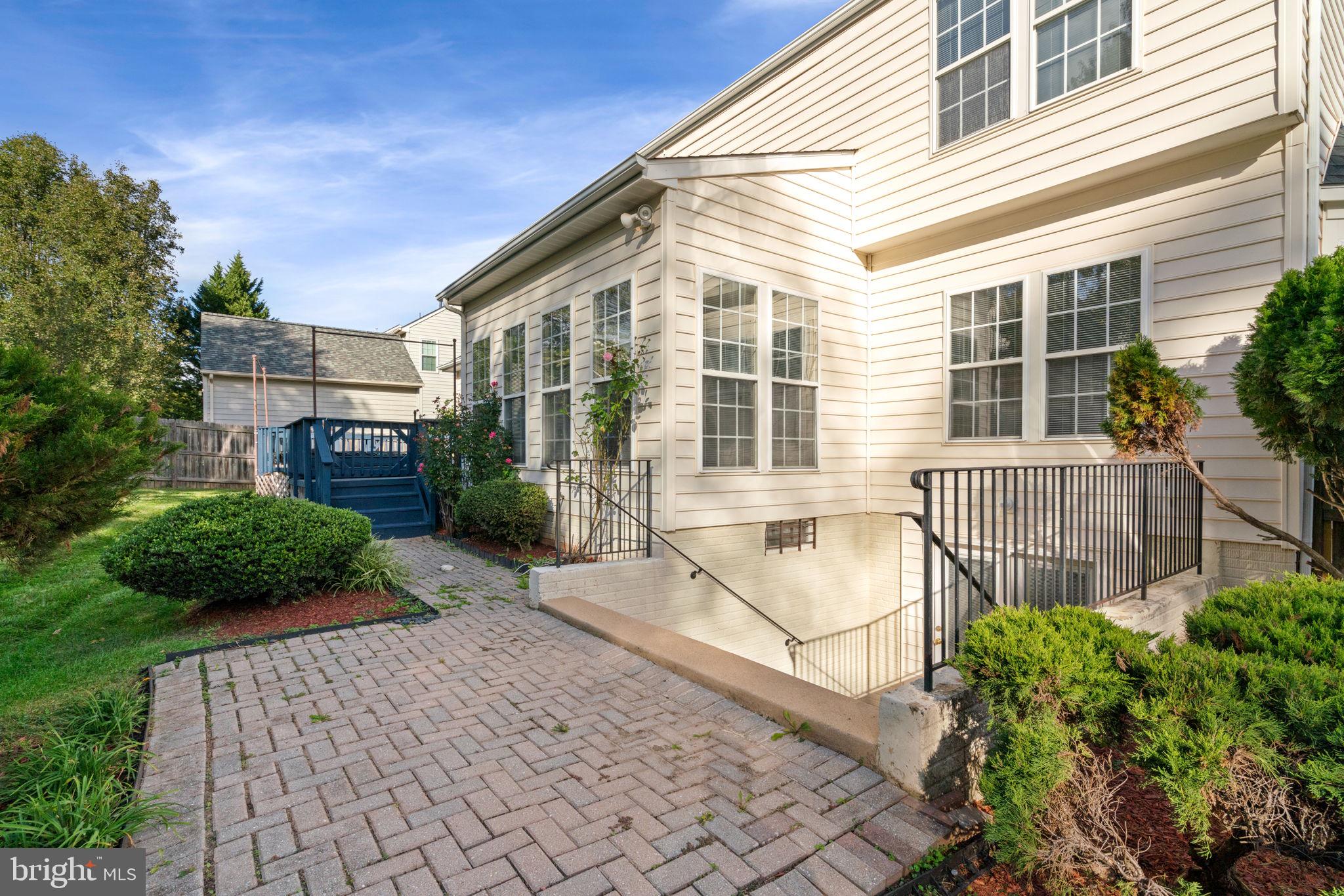 EIGHTEENTH CENTURY HAYMARKET - Residential