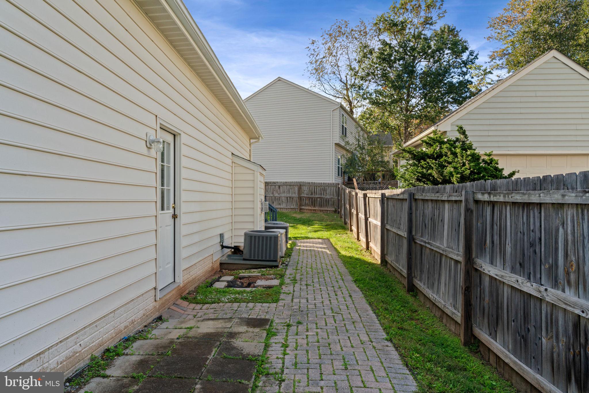 EIGHTEENTH CENTURY HAYMARKET - Residential