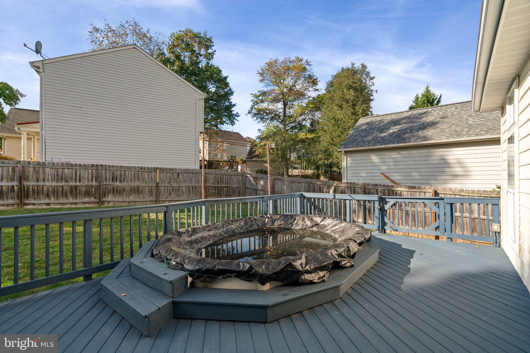 EIGHTEENTH CENTURY HAYMARKET - Residential