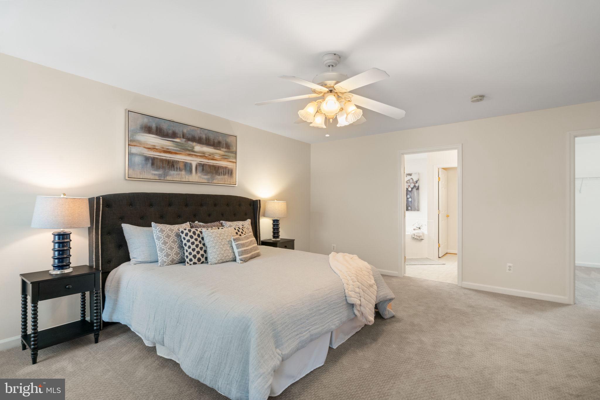 EIGHTEENTH CENTURY HAYMARKET - Residential