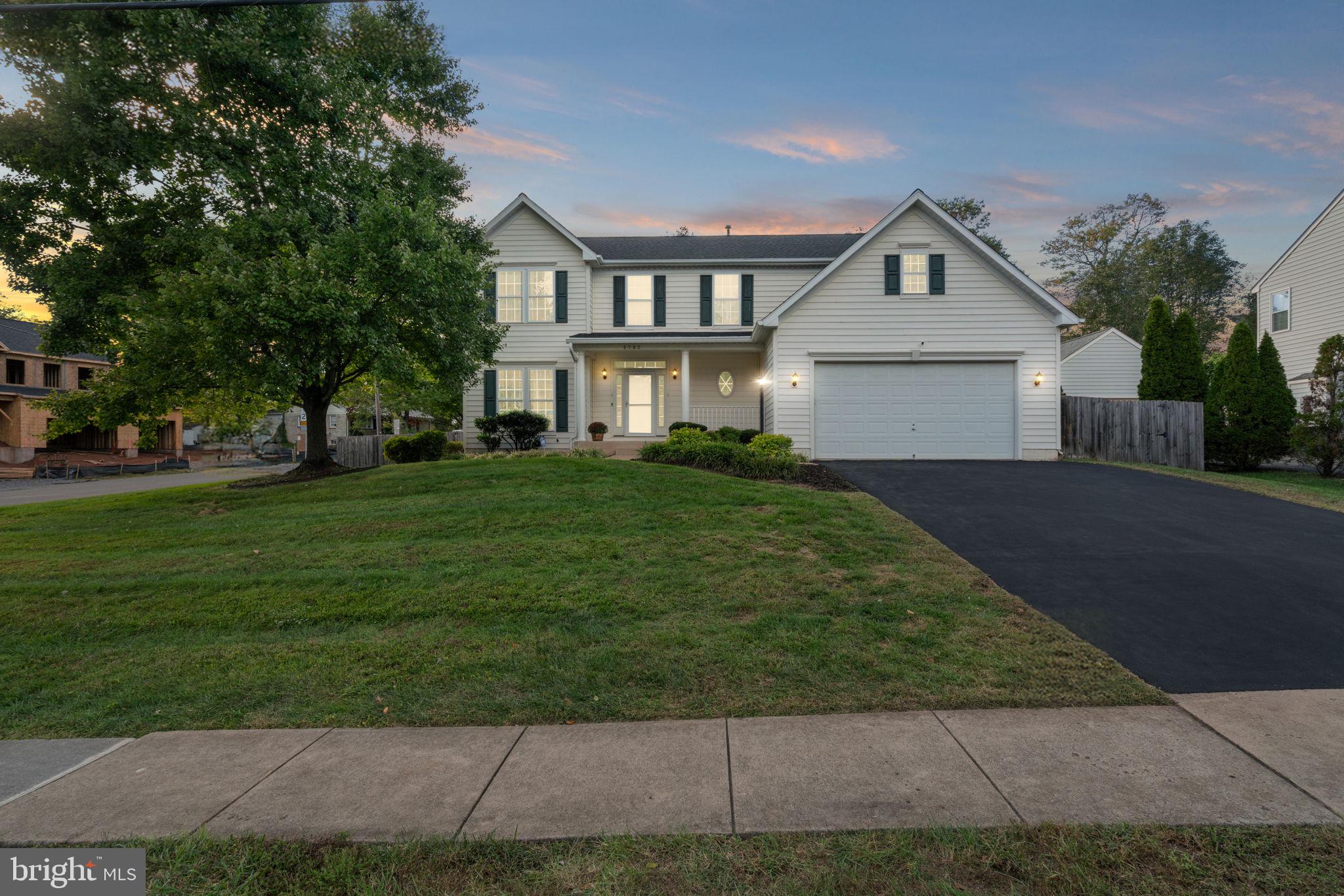 EIGHTEENTH CENTURY HAYMARKET - Residential