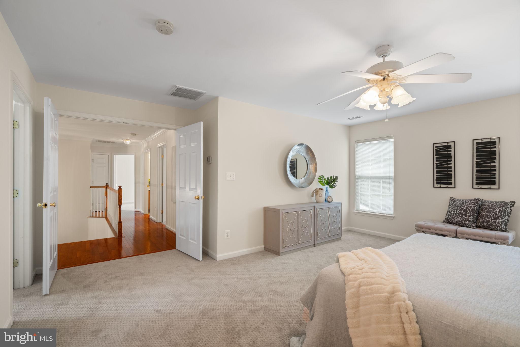 EIGHTEENTH CENTURY HAYMARKET - Residential