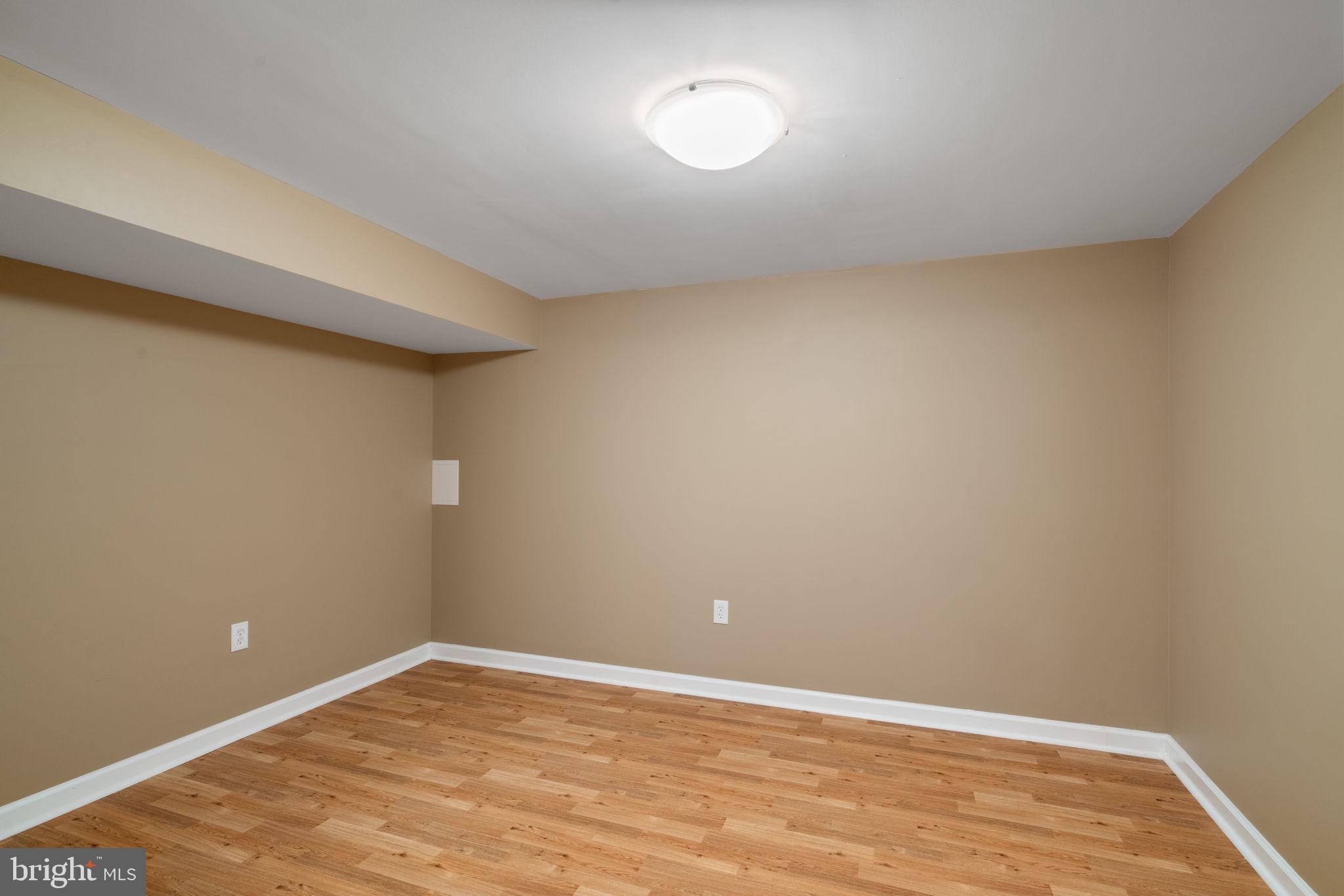 EIGHTEENTH CENTURY HAYMARKET - Residential